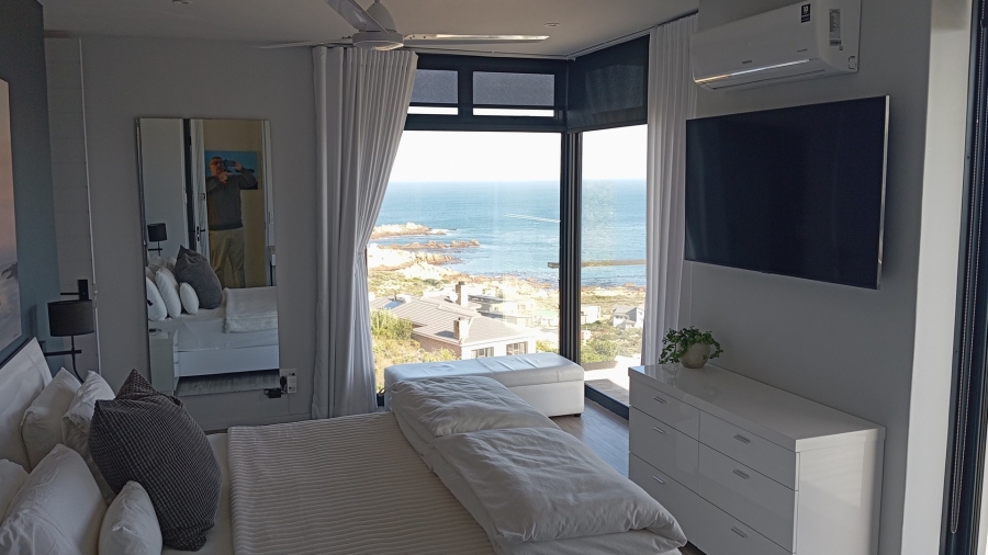 4 Bedroom Property for Sale in Rooi Els Western Cape